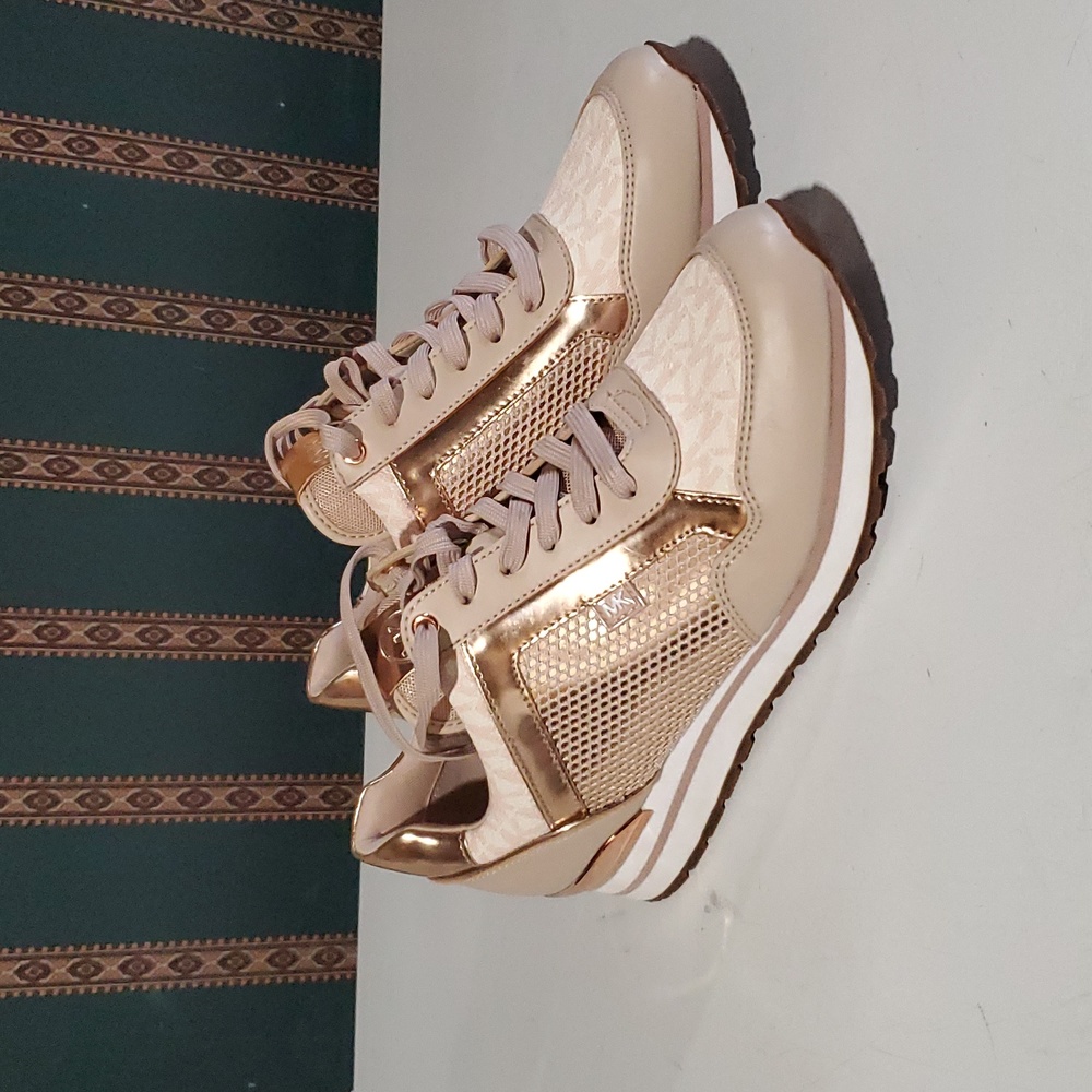 Michael Kors MOTT 2021 Cruise Shoes